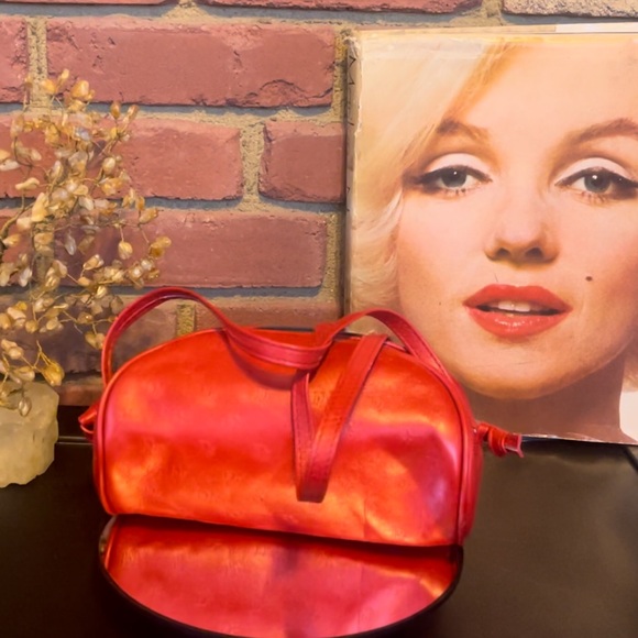 🔥VINTAGE 🔥DIOR🔥RED 🔥LEATHER 🔥CROSSBODY 🔥AUTHENTIC 🔥 - Picture 13 of 17